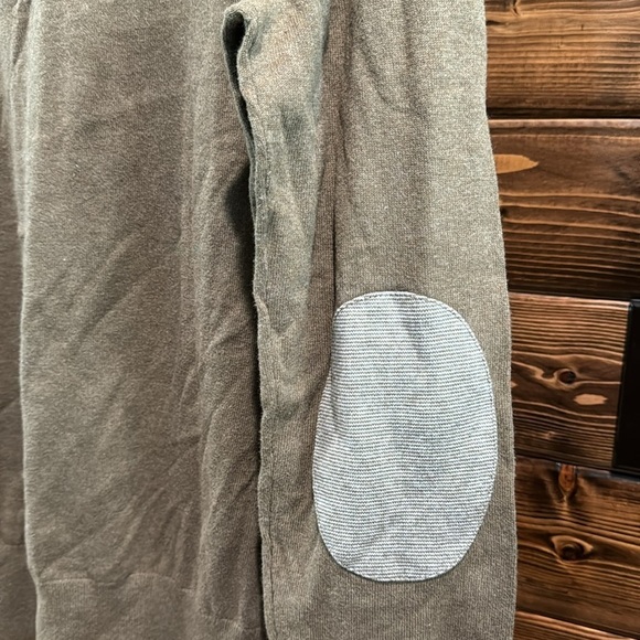 Banana Republic Men’s Sweater - Picture 11 of 12